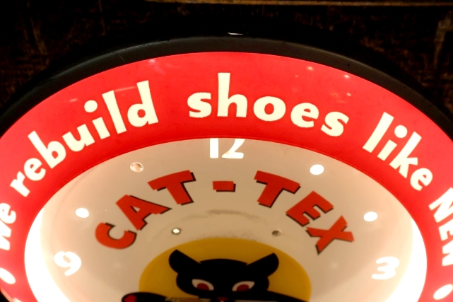 画像3: dp-260520-03 CAT-TEX 1940's-1950's Light-Up Wall Clock