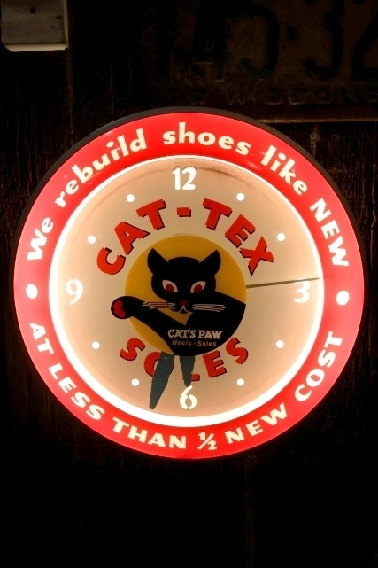 画像1: dp-260520-03 CAT-TEX 1940's-1950's Light-Up Wall Clock