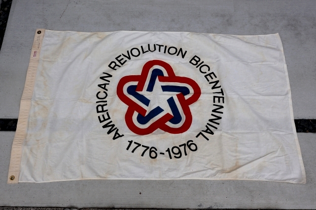 画像1: dp-250320-20 AMERICAN REVOLUTION BICENTENNIAL 1776-1976 FLAG