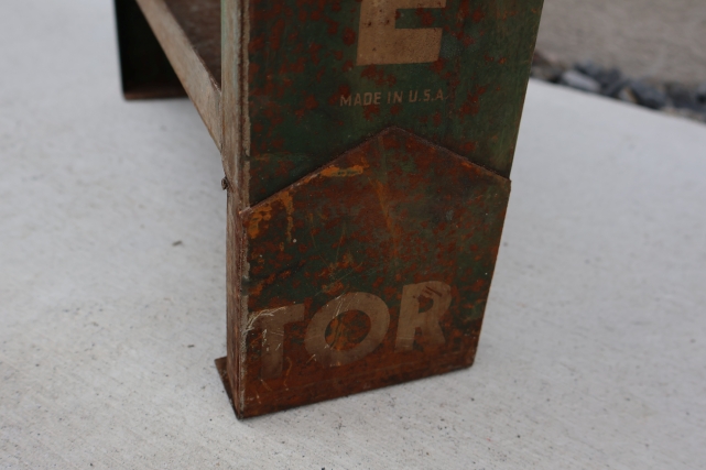 画像6: dp-260901-15 QUAKER STATE MOTOR OIL 1950's ONE U.S. QUART CAN DISPLAY RACK