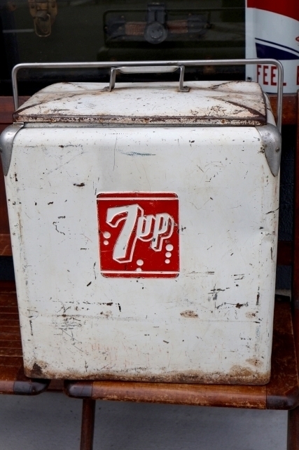 画像4: dp-260922-02 7 Up 1950's ROGRESS REFRIGERATOR CO. Metal Cooler Box