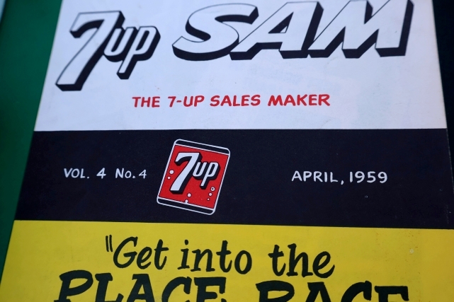 画像13: dp-260901-30 7 Up 1950's Selling Advertising Merchandising with "7 Up SAM"