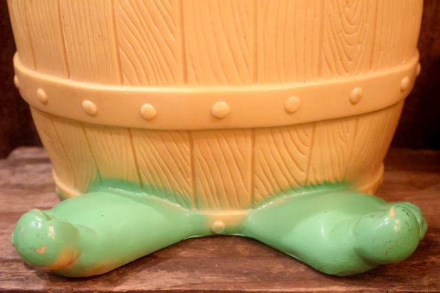 画像4: ct-261014-20 NEW YORK VINYL PROD 1971 Kilroy Peek-a-Boo Barrel Coin Bank