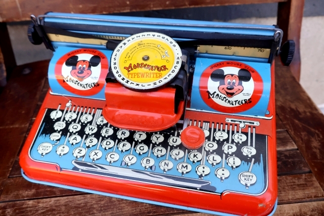 画像2: ct-261014-49 Mickey Mouse Club / T.COHN INC. 1950's MOUSKETEER TYPEWRITER 